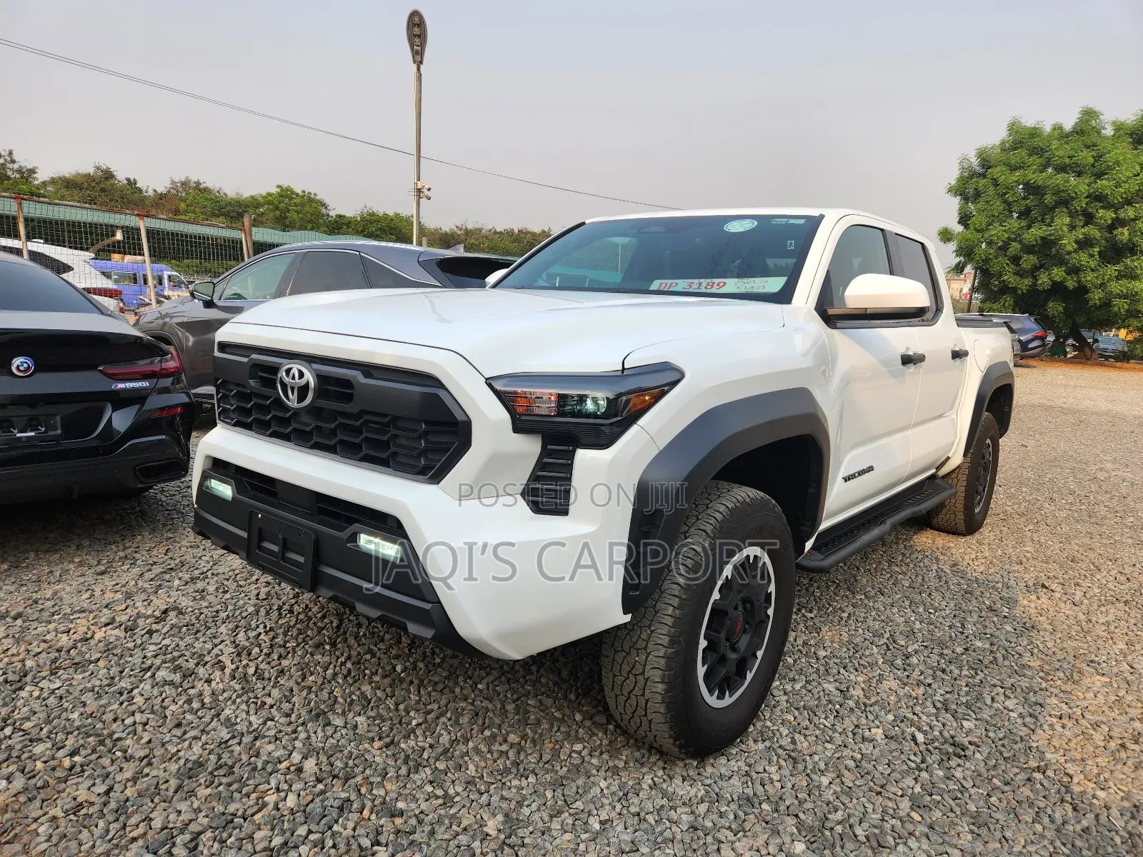 Photo of Toyota Tacoma SR5 Double Cab 5' Bed AT White