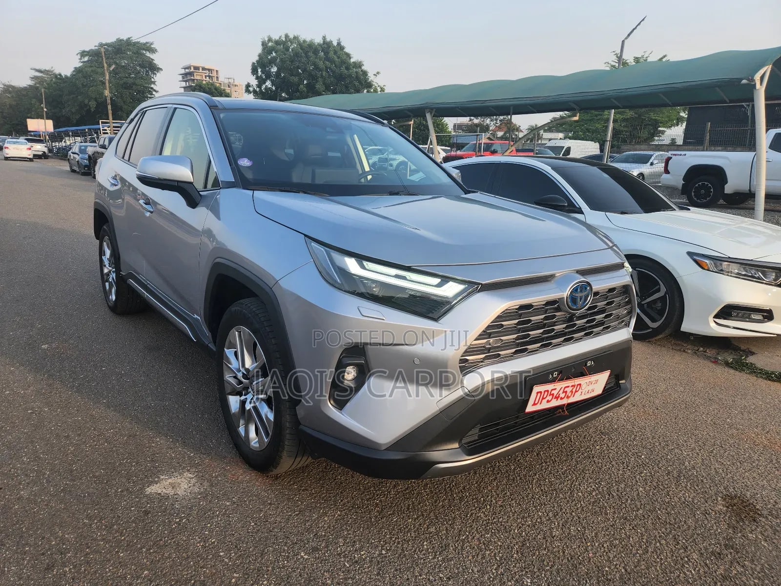 Photo of Toyota RAV4 Limited AWD Gray