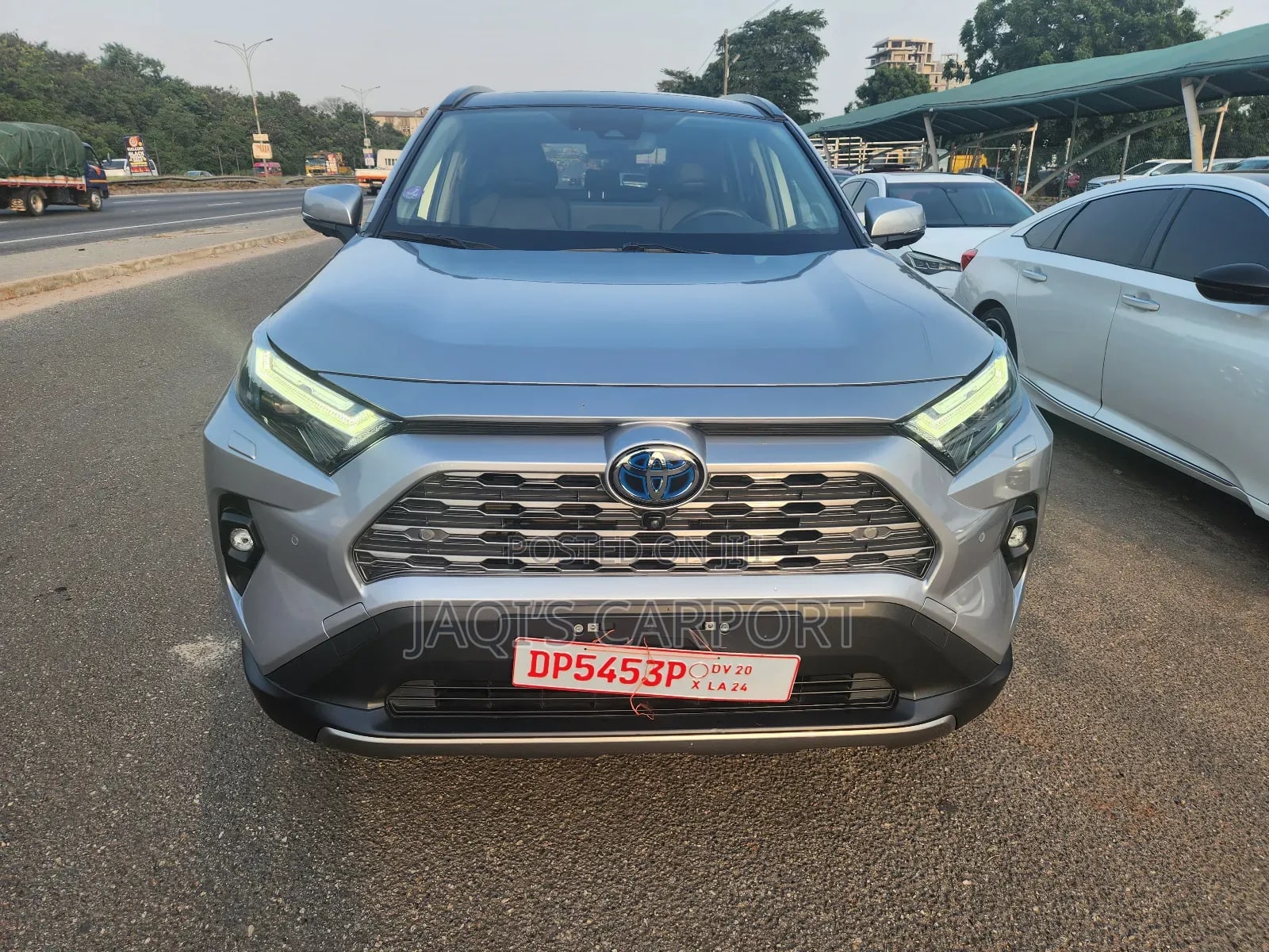 Toyota RAV4 Limited AWD Gray thumbnail 3
