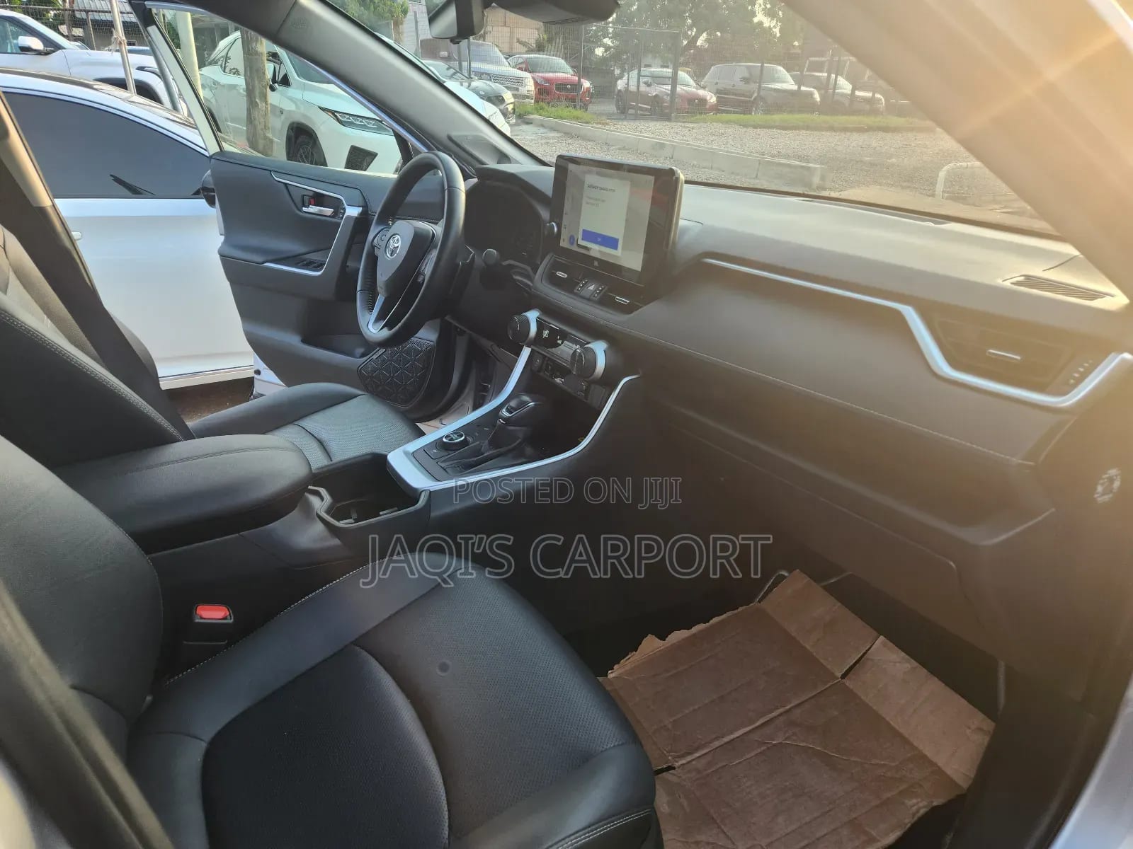 Toyota RAV4 Limited AWD Gray thumbnail 5
