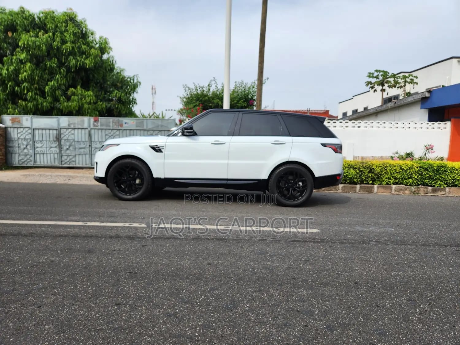 Land Rover Range Rover Sport White thumbnail 3