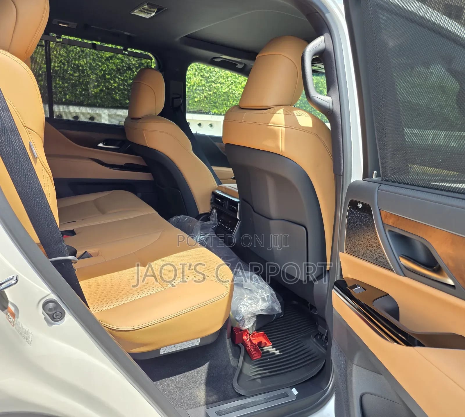 New Lexus LX 600 2024 White thumbnail 5
