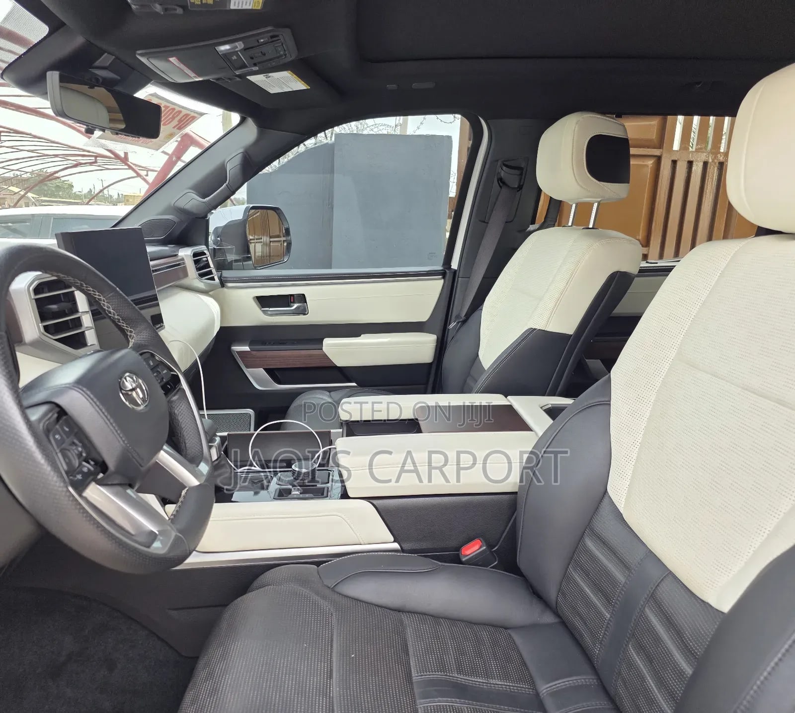 Toyota Tundra 2023 White thumbnail 4