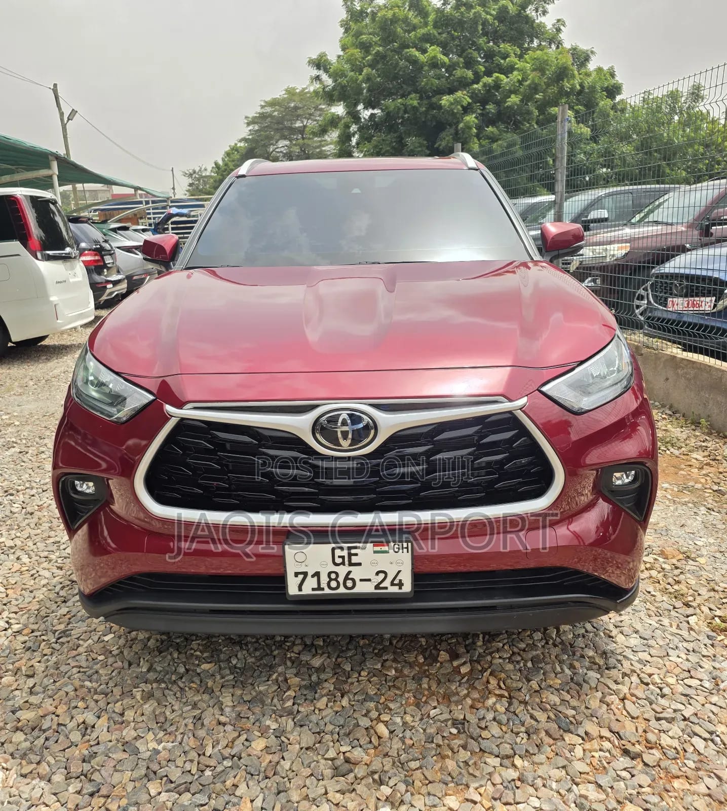 Toyota Highlander XLE AWD 2023 Red thumbnail 2