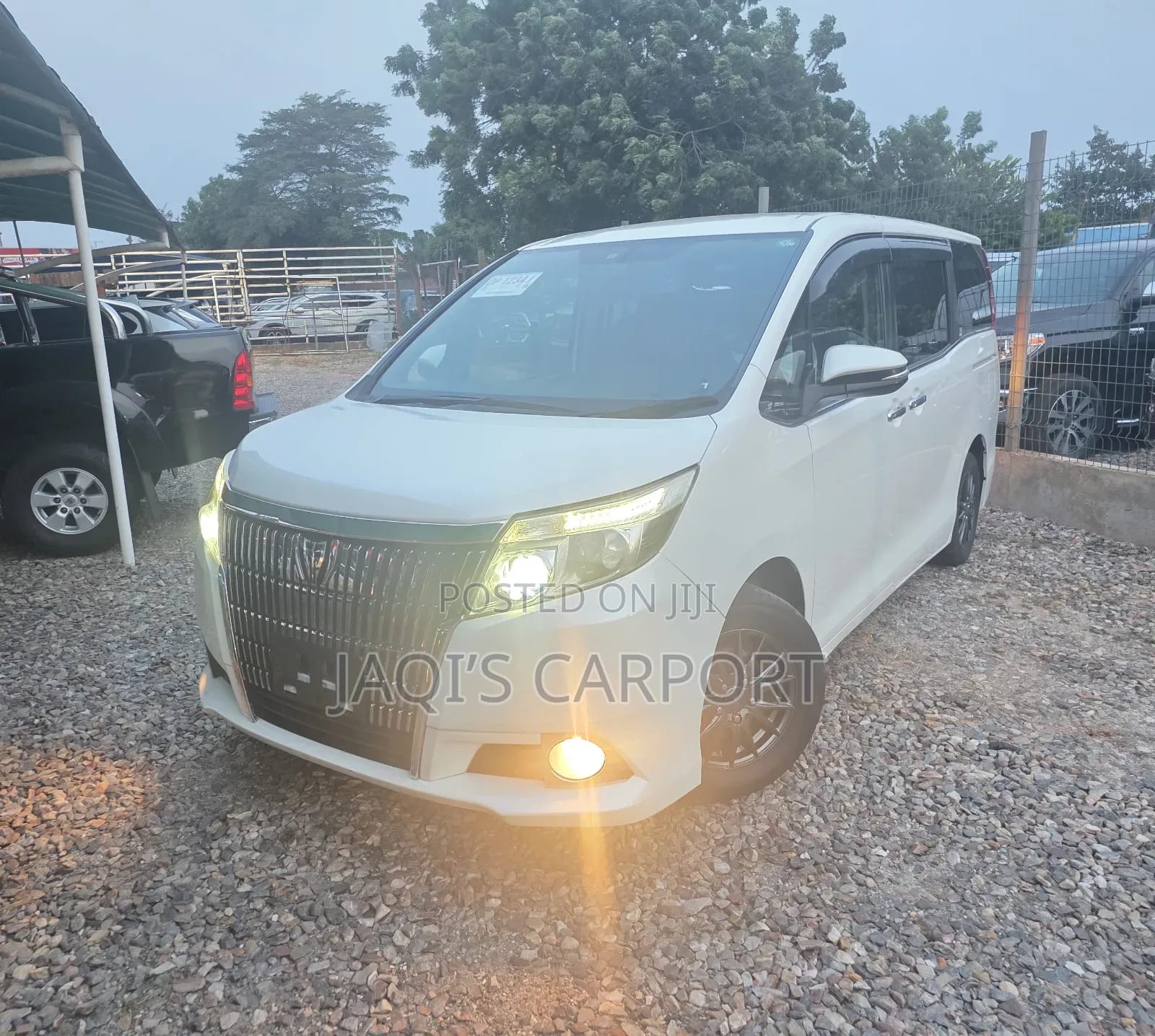 Toyota Voxy 2015 White - Image 1