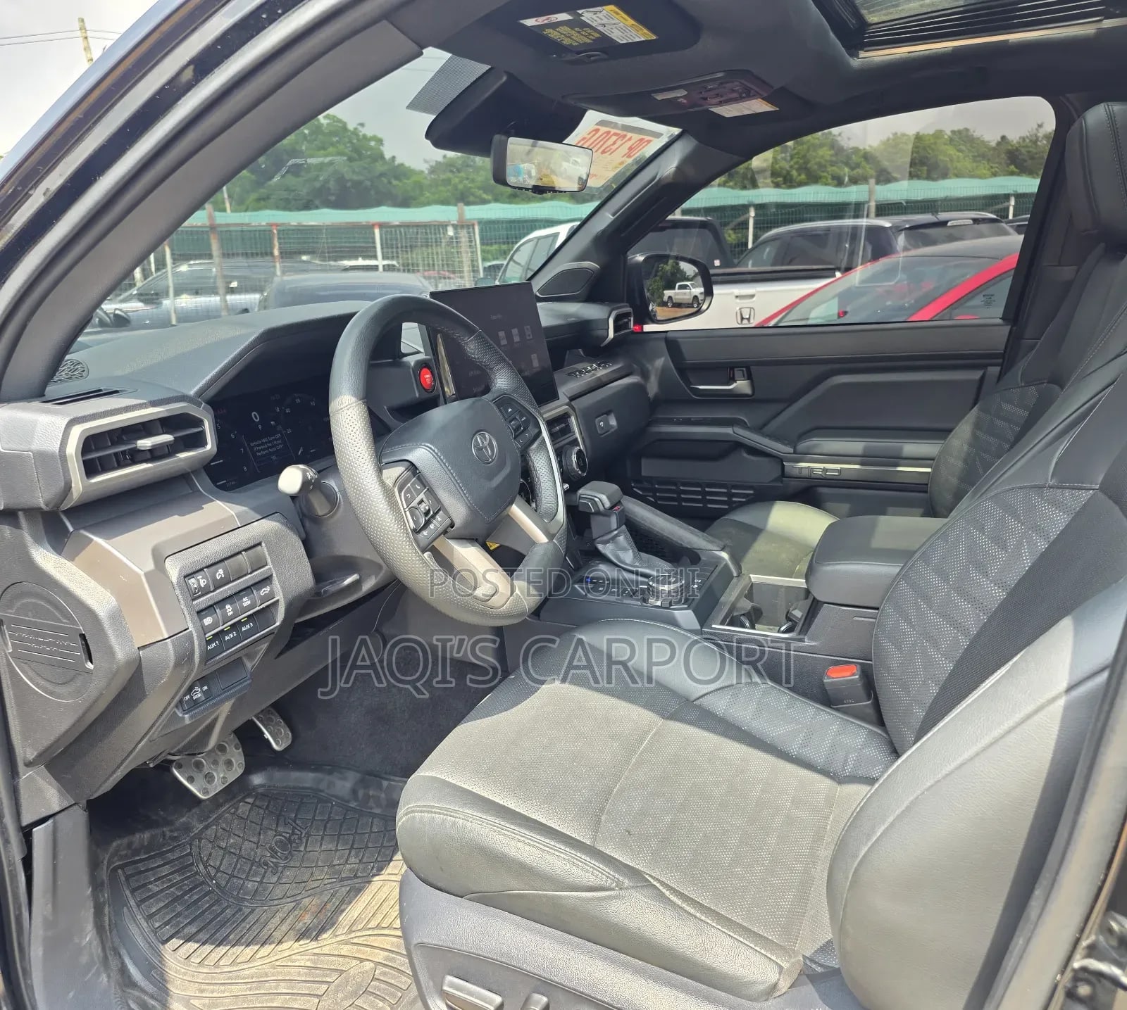 Toyota Tacoma 2024 Black thumbnail 5