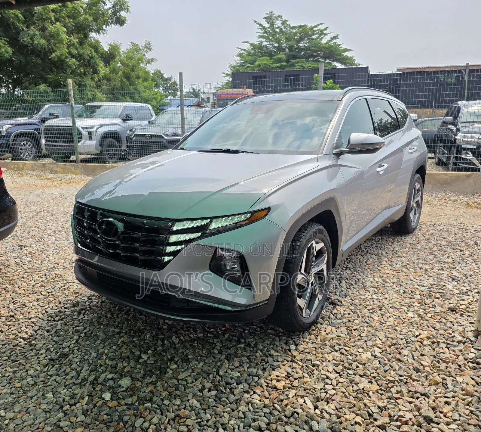 Hyundai Tucson 2023 Gray thumbnail 2