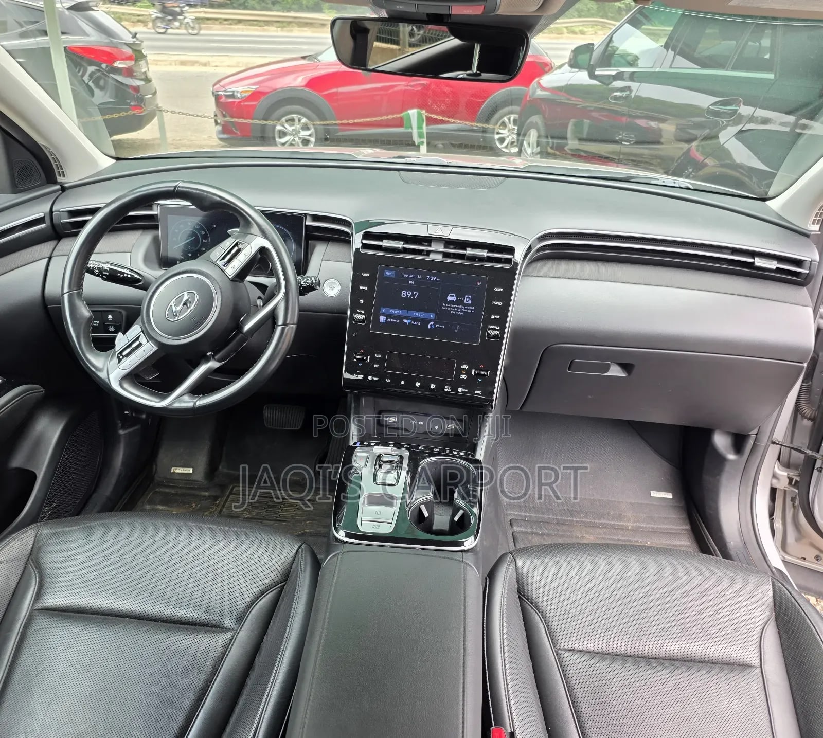 Hyundai Tucson 2023 Gray thumbnail 3