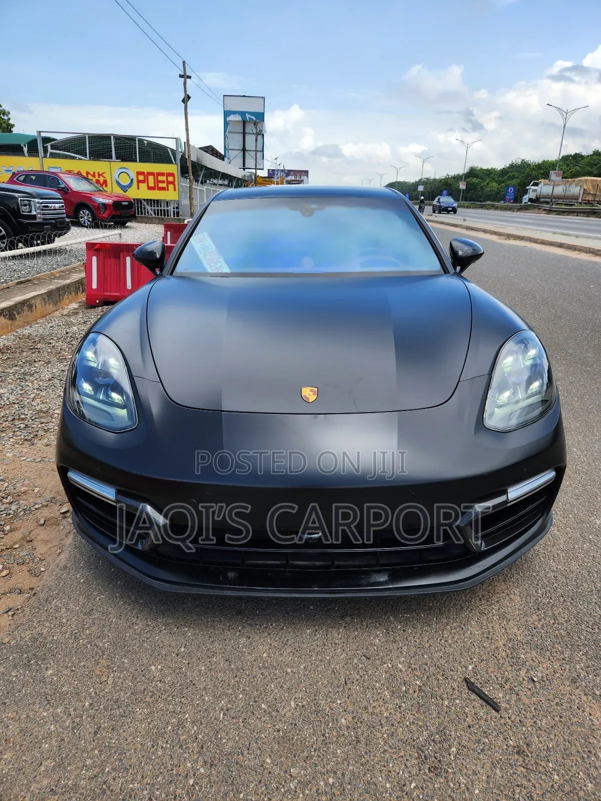Porsche Panamera GTS 2022 Black thumbnail 2