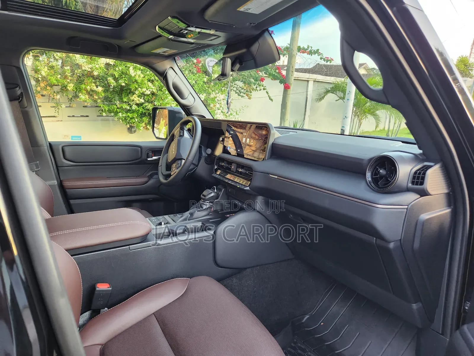 Toyota Land Cruiser 2024 Black thumbnail 3