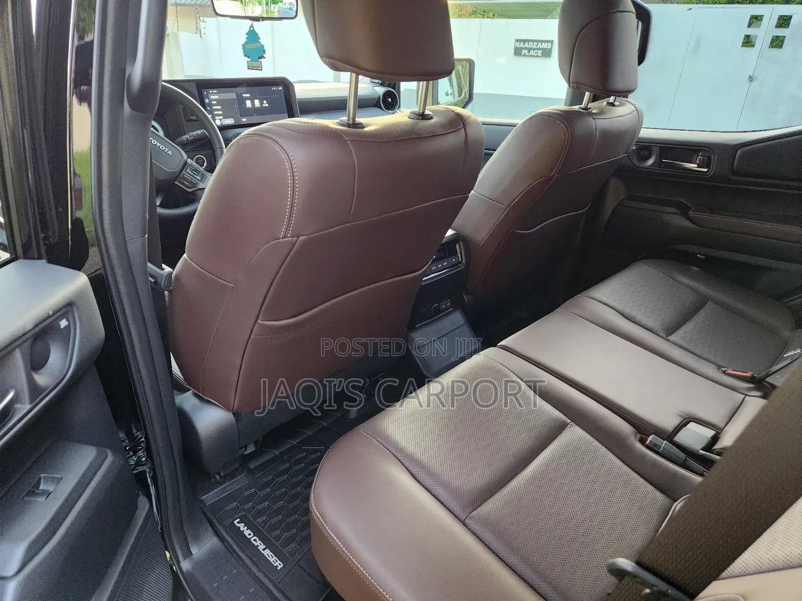 Toyota Land Cruiser 2024 Black thumbnail 5