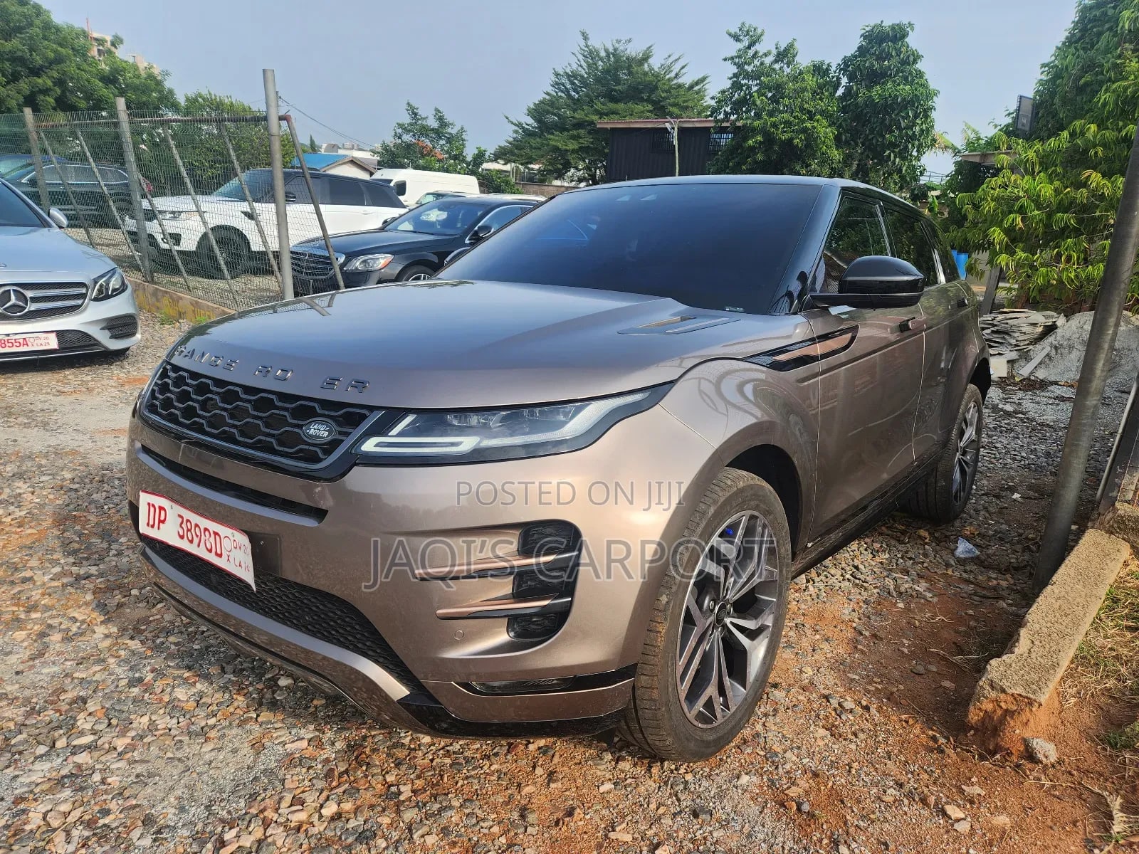 Land Rover Range Rover Evoque R-Dynamic SE AWD 2020 Gray - Image 1