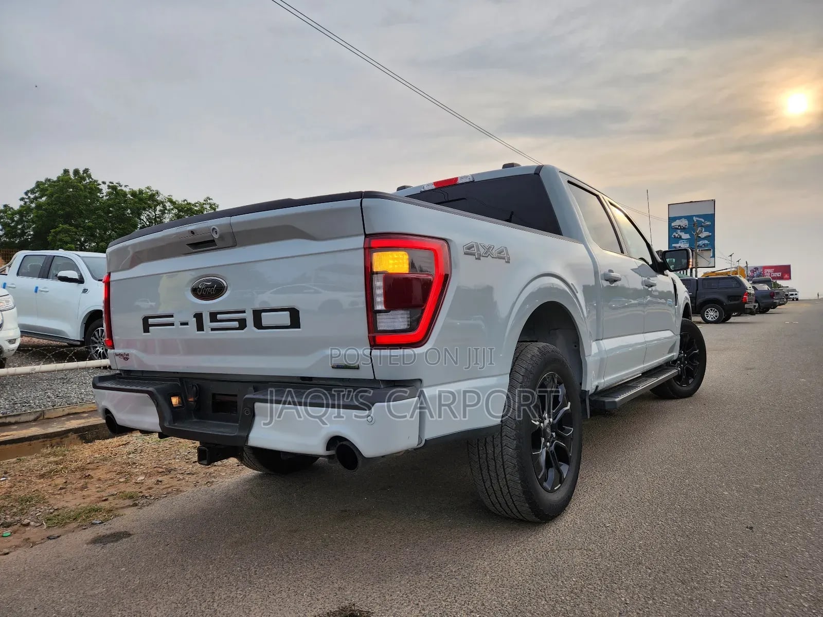 Ford F-150 LARIAT 2023 Silver thumbnail 7