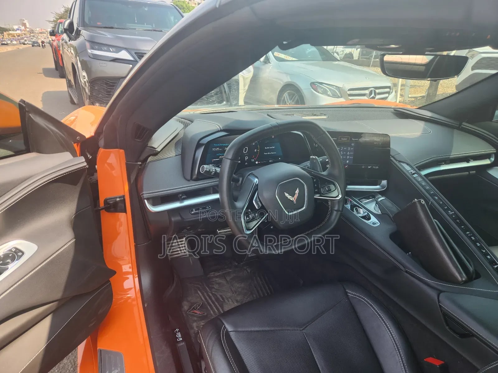 C8 Chevrolet Corvette Stingray 2023 Orange thumbnail 3