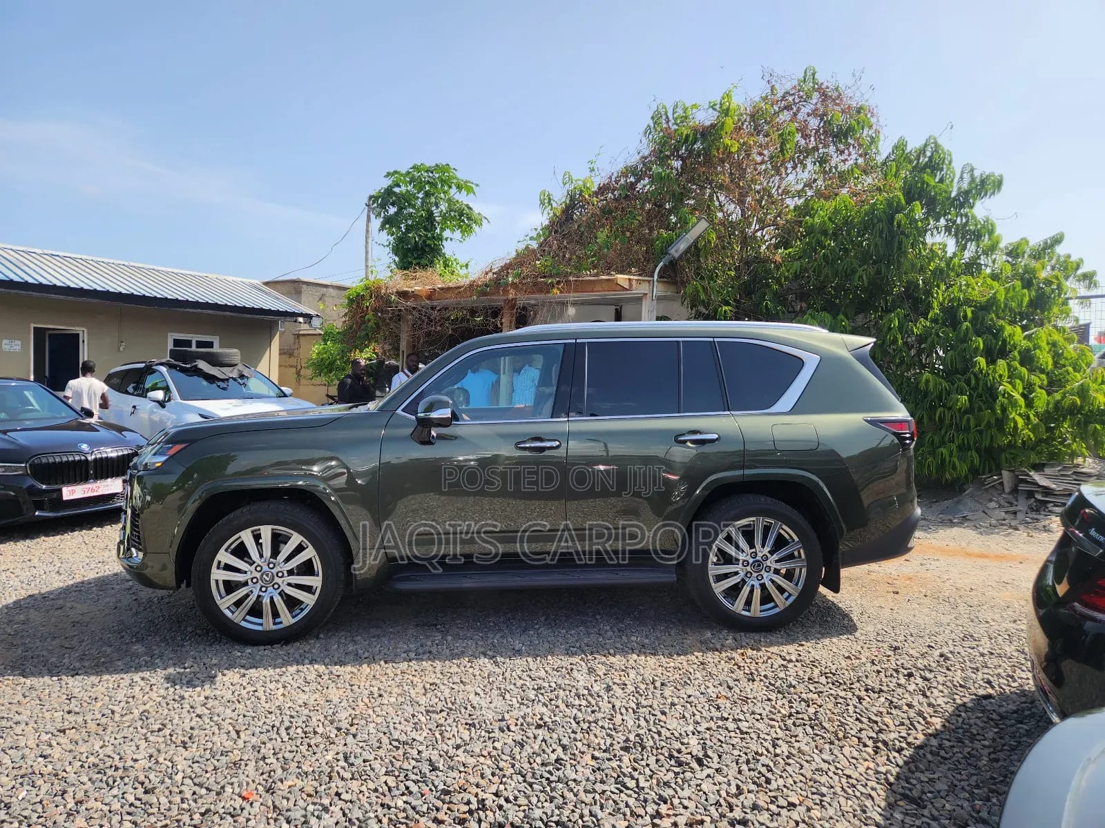 Lexus LX Green thumbnail 5