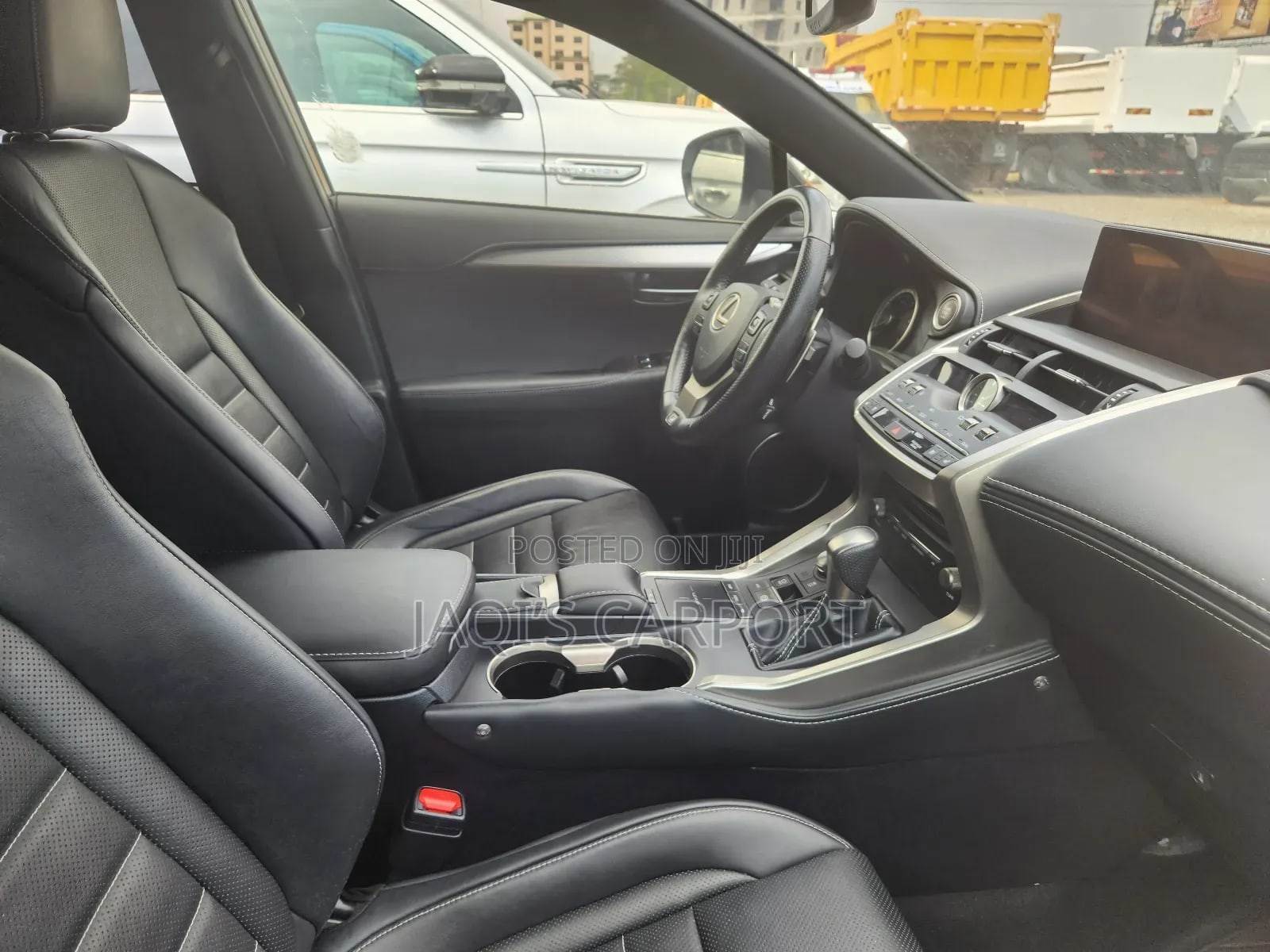 Lexus NX 300h White thumbnail 4