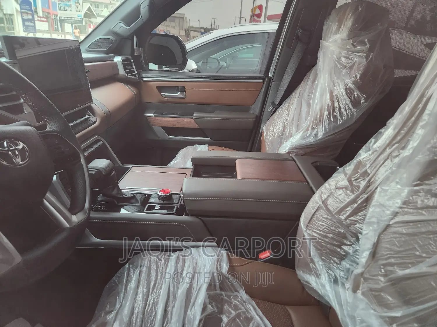 Toyota Tundra  Silver thumbnail 4