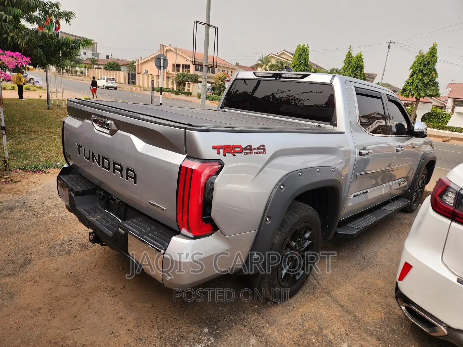Toyota Tundra  Silver thumbnail 7