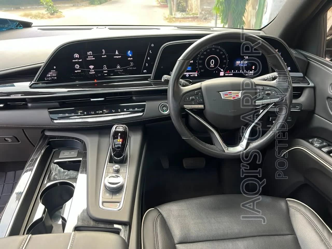 Cadillac Escalade Black thumbnail 3