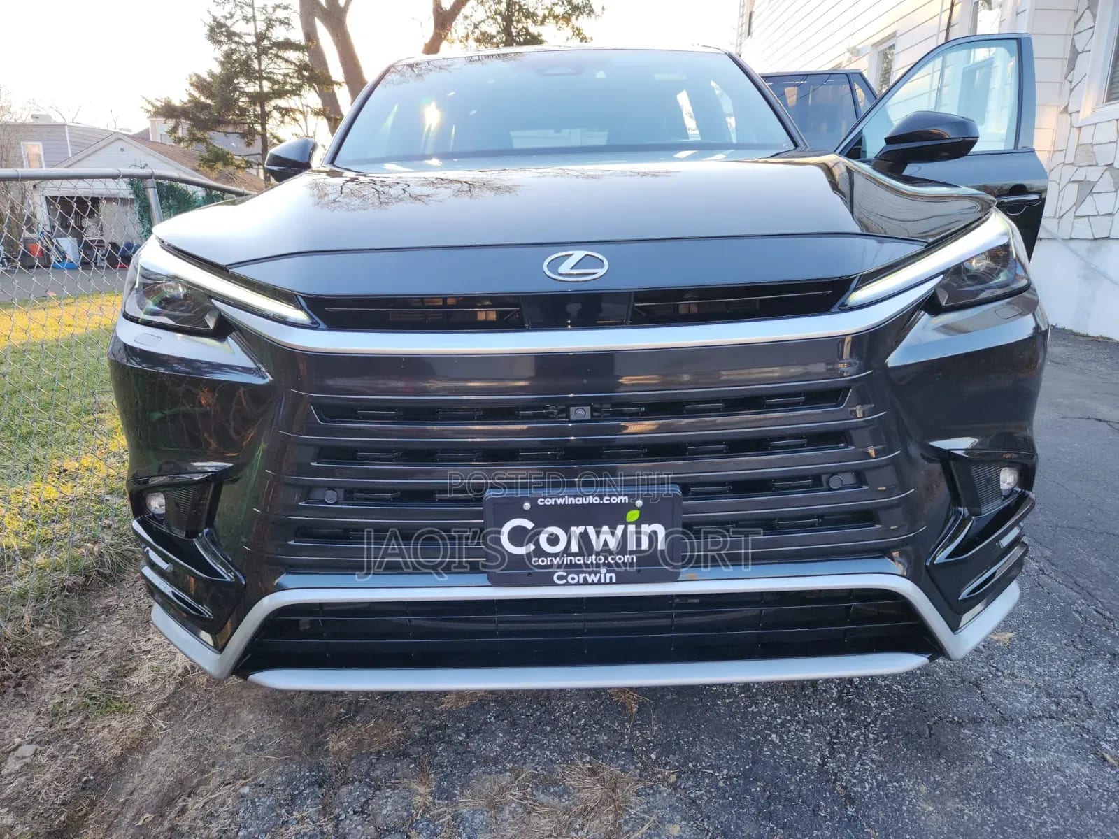 Lexus TX TX 500h AWD 2024 Matt Black thumbnail 2