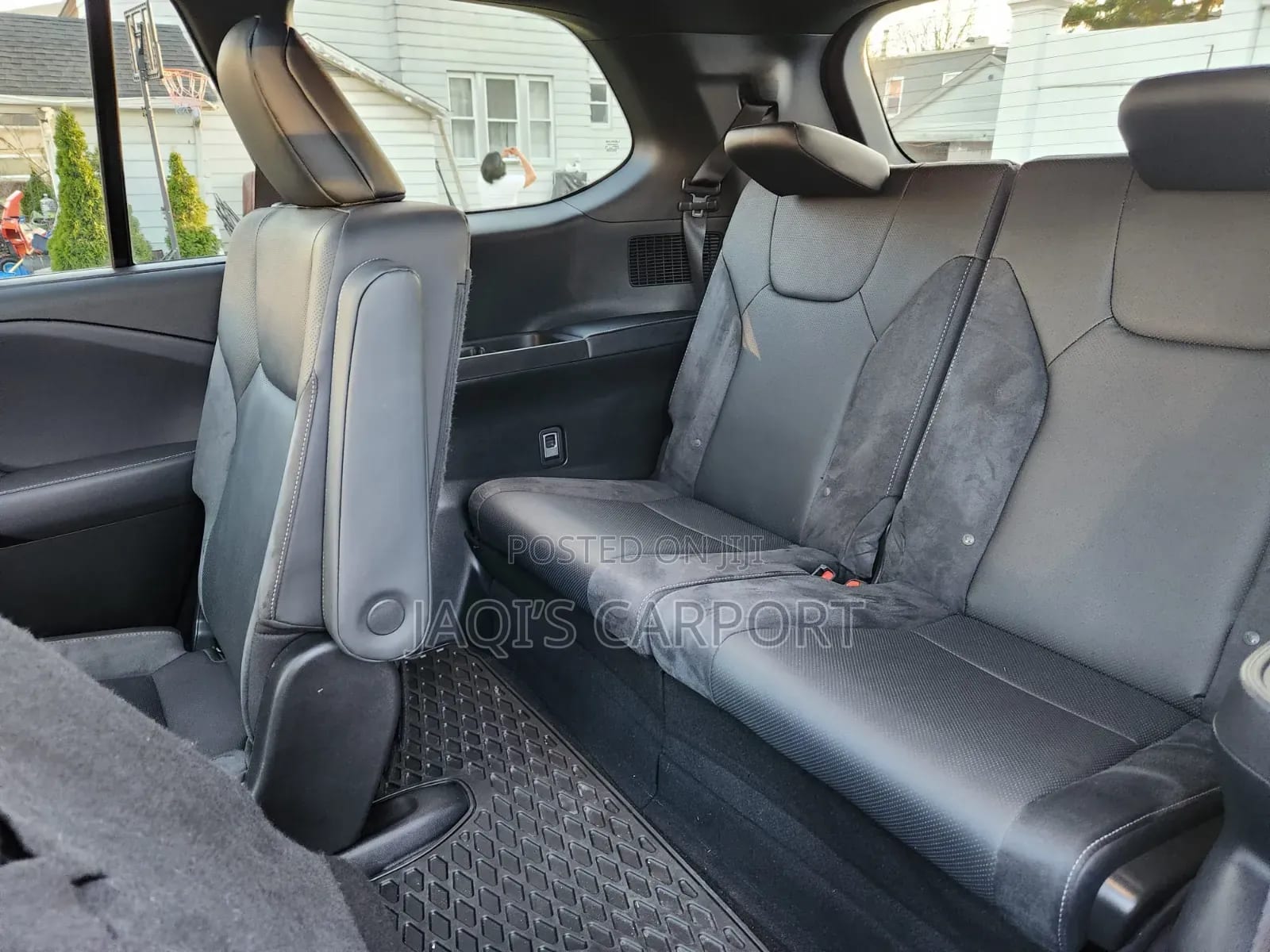 Lexus TX TX 500h AWD 2024 Matt Black thumbnail 4