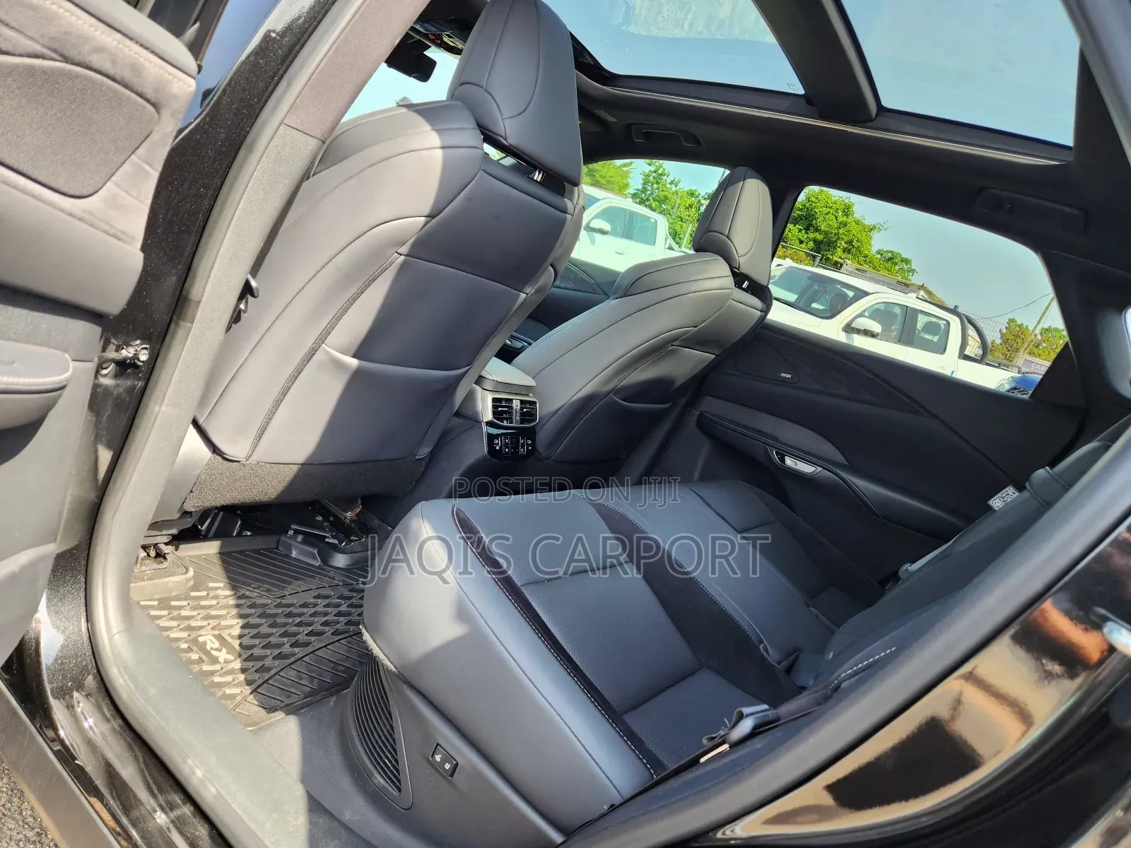 Lexus RX 400h 2023 Black thumbnail 5