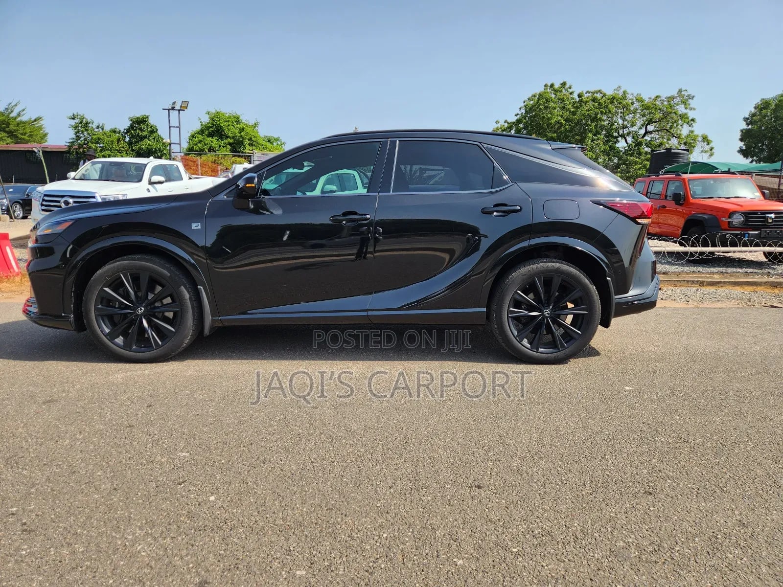 Lexus RX 400h 2023 Black thumbnail 6