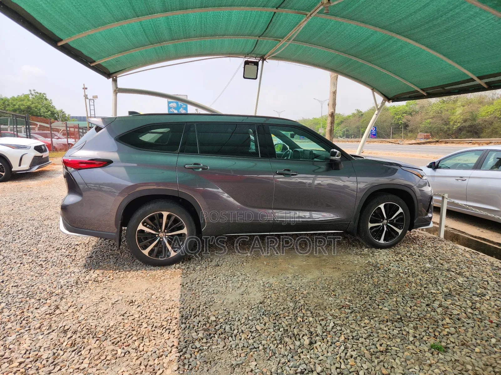 Toyota Highlander XSE 2022 Gray thumbnail 5