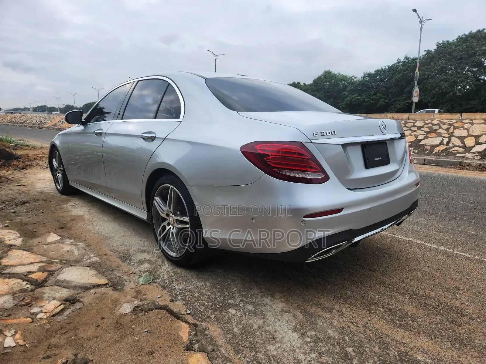 Mercedes-Benz E300 2017 Silver thumbnail 6