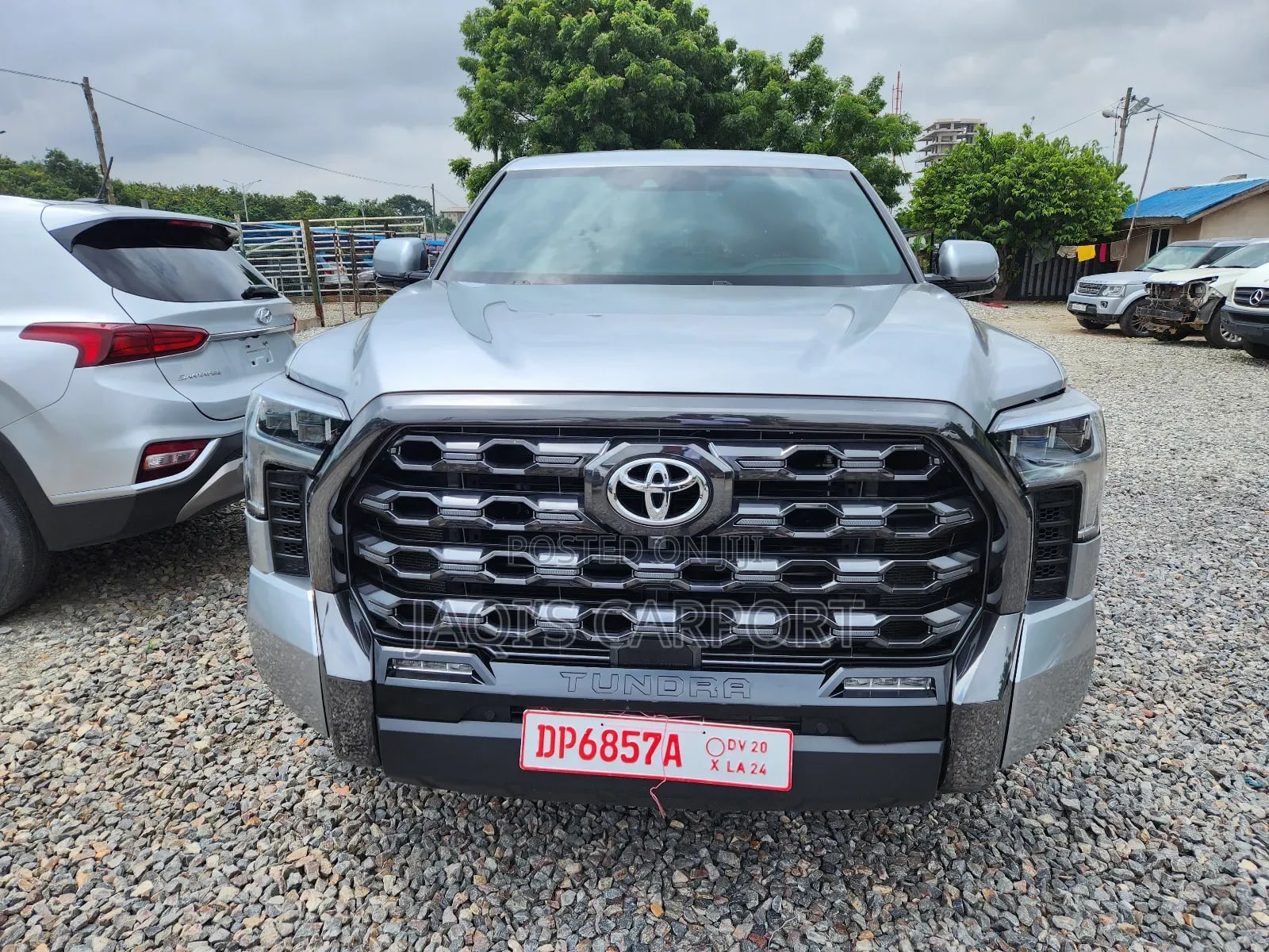 Toyota Tundra Platinum CrewMax 5.5' Bed 2023 Silver thumbnail 2