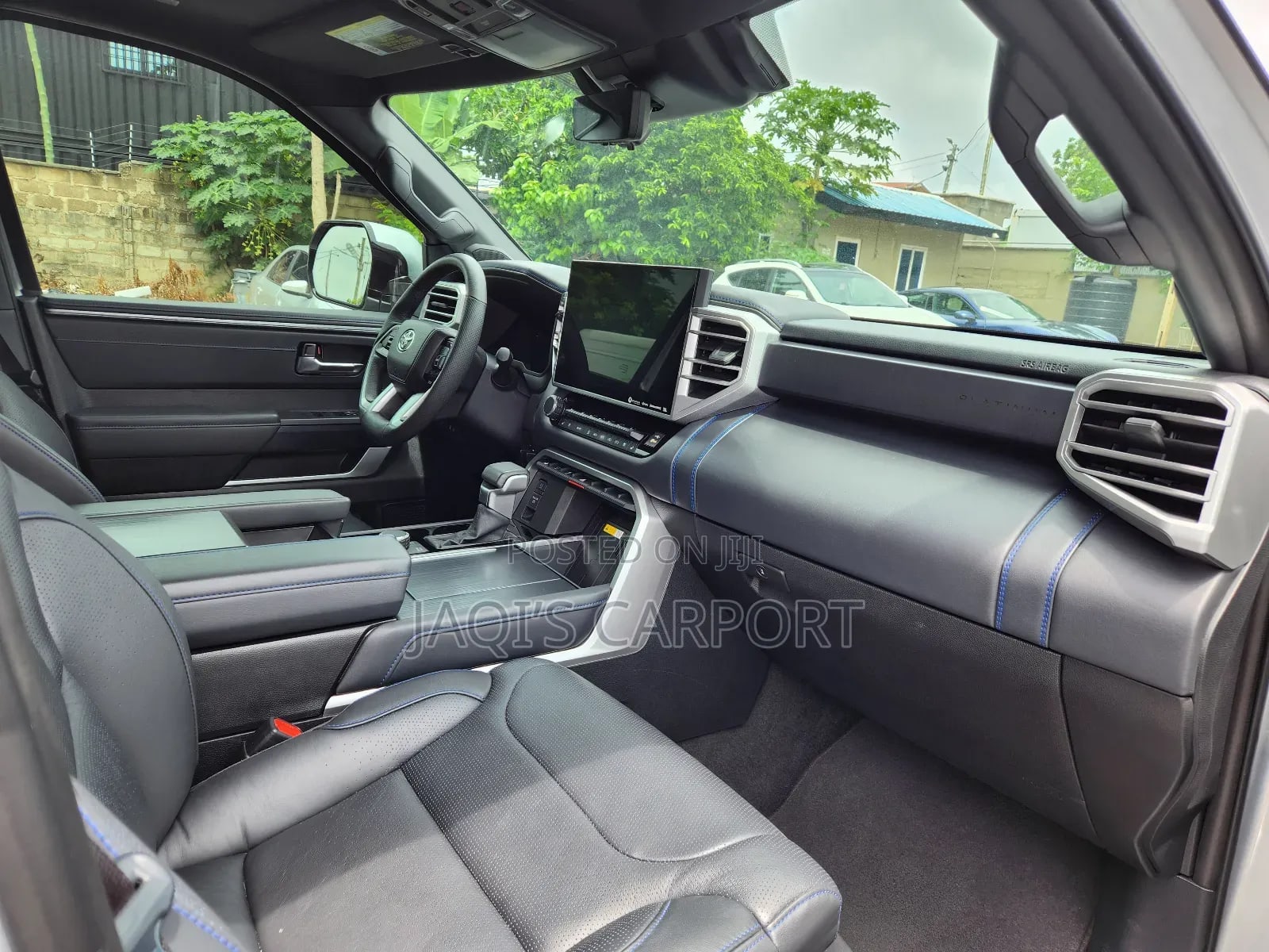 Toyota Tundra Platinum CrewMax 5.5' Bed 2023 Silver thumbnail 4