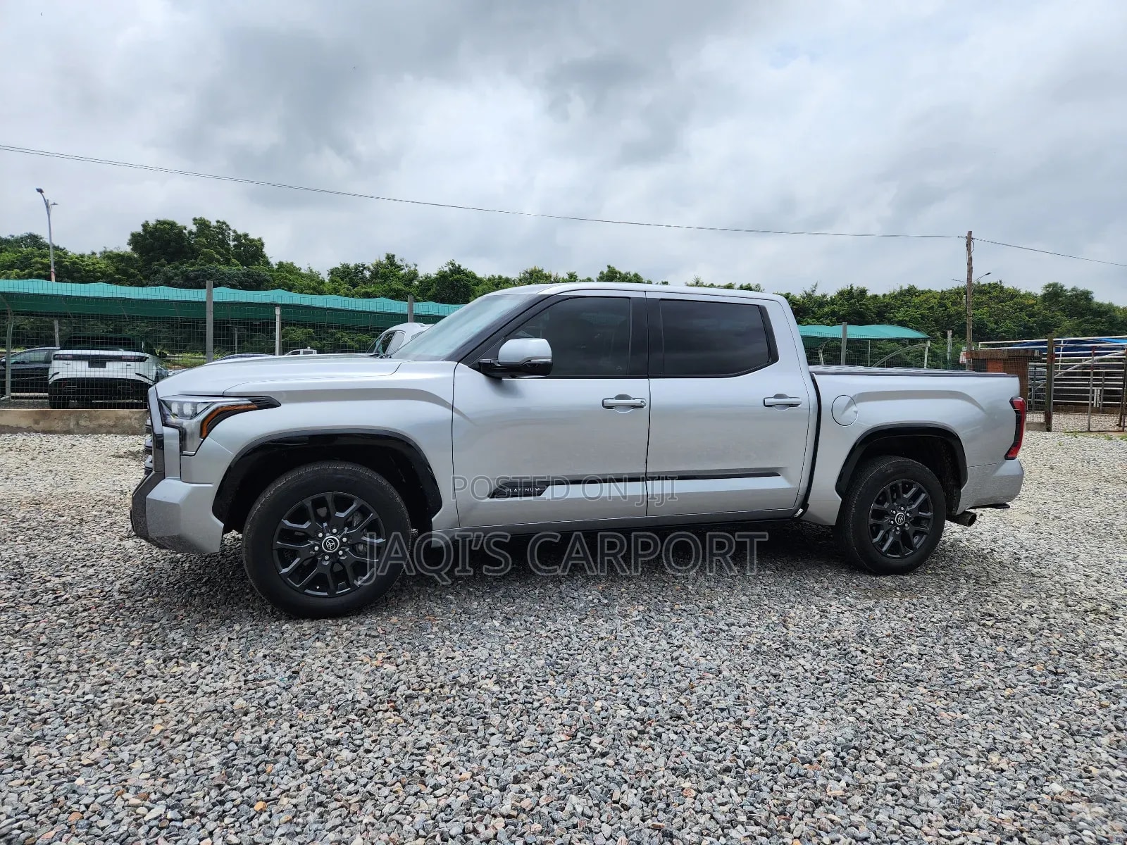 Toyota Tundra Platinum CrewMax 5.5' Bed 2023 Silver thumbnail 6