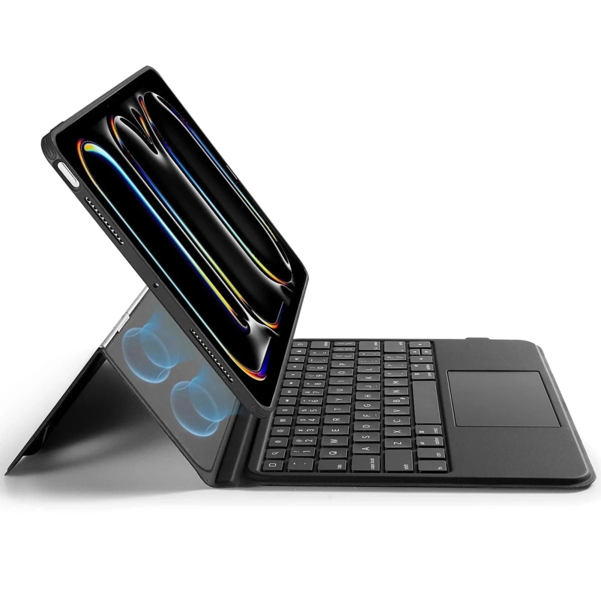 Ascend Keyboard Case negro para iPad Pro 11 pulgadas 2024 con el atril desplegado en ángulo alto