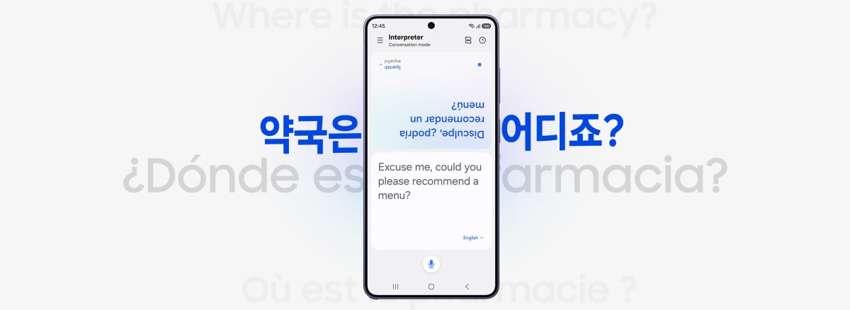 Función Interpreter de Galaxy AI traduciendo una conversación con los Galaxy Buds4 Pro puestos