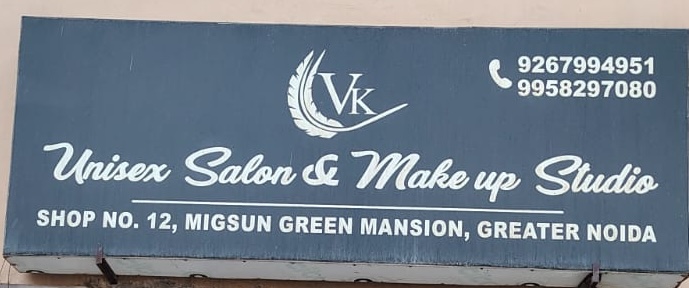 Unisex Salon & Makeup Studio