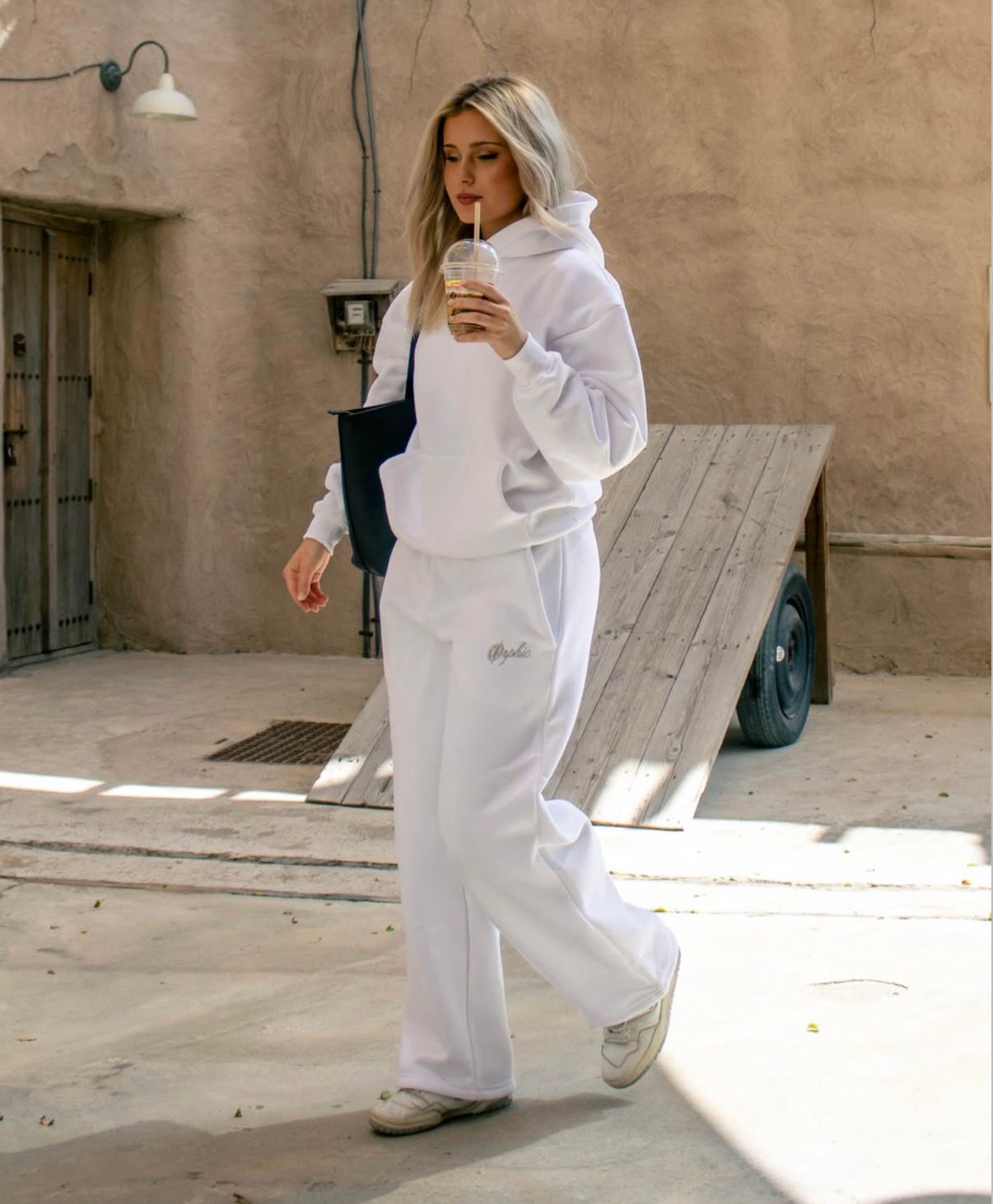 Close-up content for cosmetics campaign