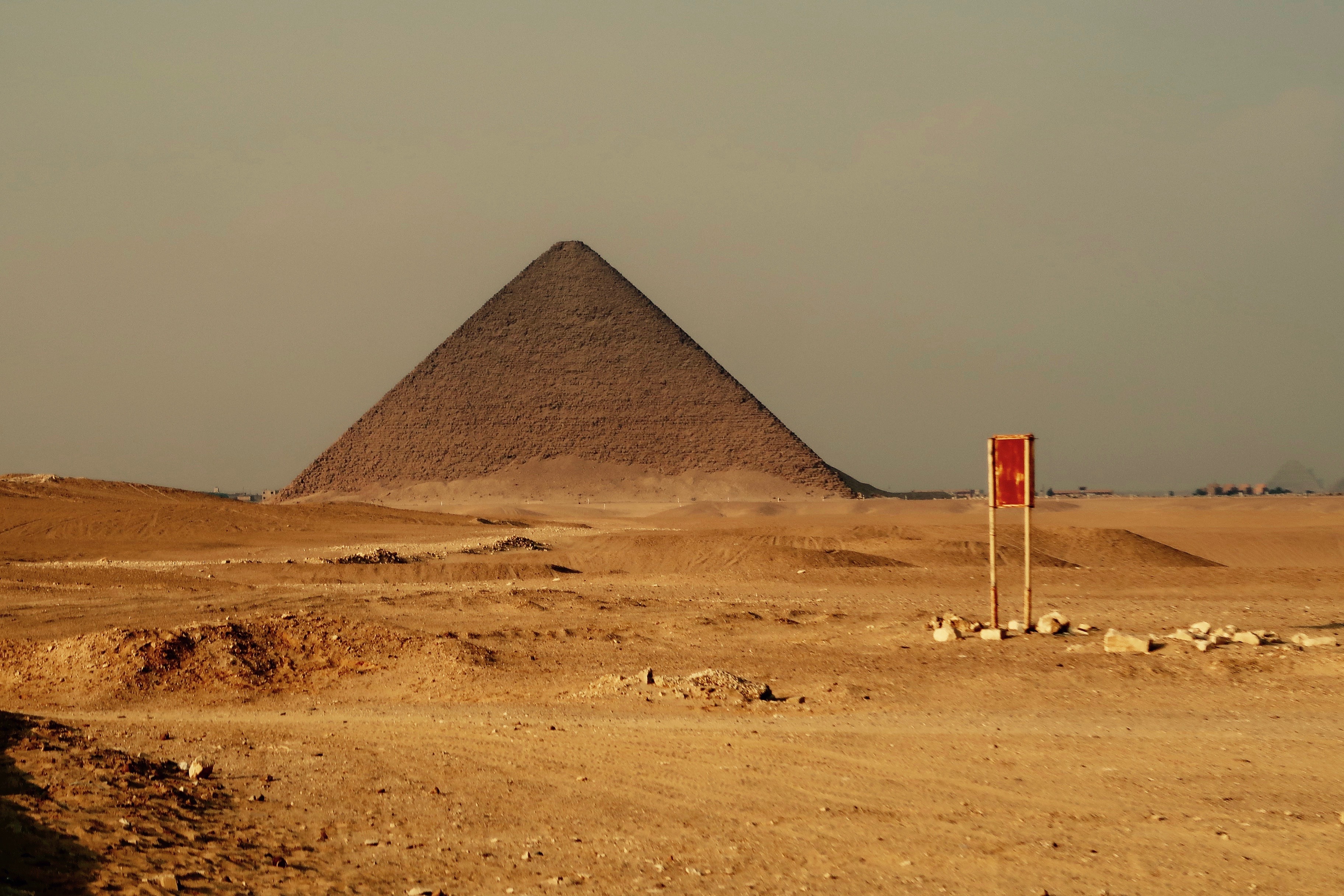 La Piramide Roja