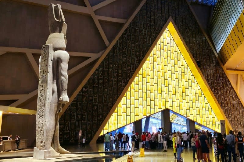 El Gran Museo Egipcio, también conocido como el Museo de Giza, es un museo arqueológico en Giza, Egipto.