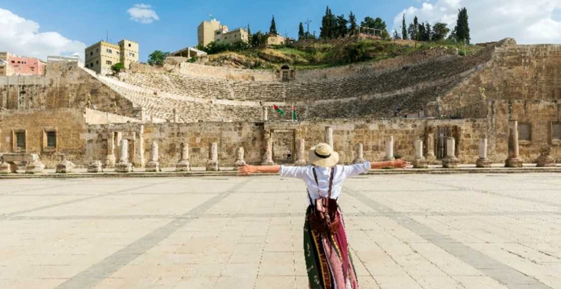 una ragazza in giordania, giordania documenti