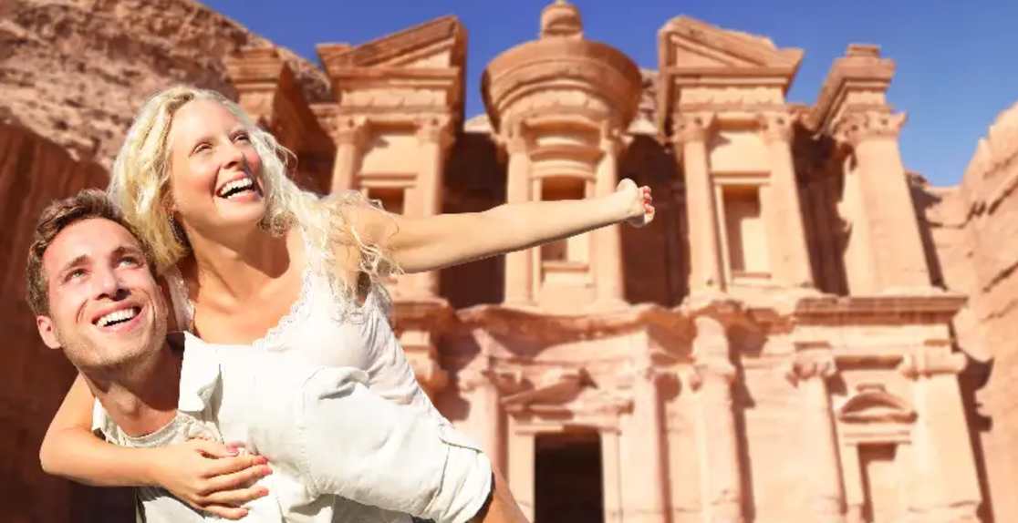 Cose da fare in Giordania, Una coppia davanti a Petra
