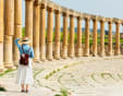 una ragazza a jerash