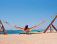 Hurghada o sharm , una donna al mare