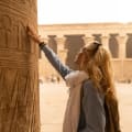 Una Donna nel Tempio di Edfu, viaggio straordinario in egitto