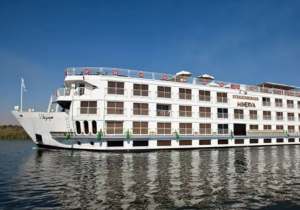 la nave dall’esterno, crociera luxor assuan