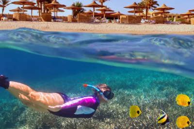una donna nel mare, meglio sharm o marsa alam