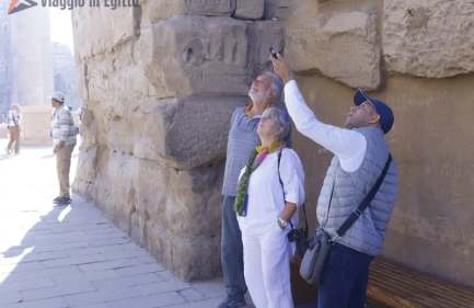 Turisti ad Aswan, offerte vacanze egitto agosto