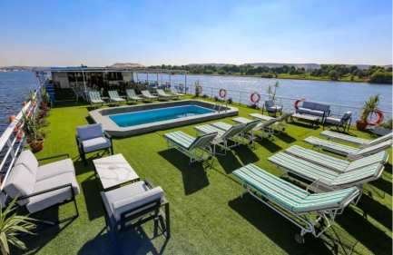 la piscina, crociera sul nilo offerte