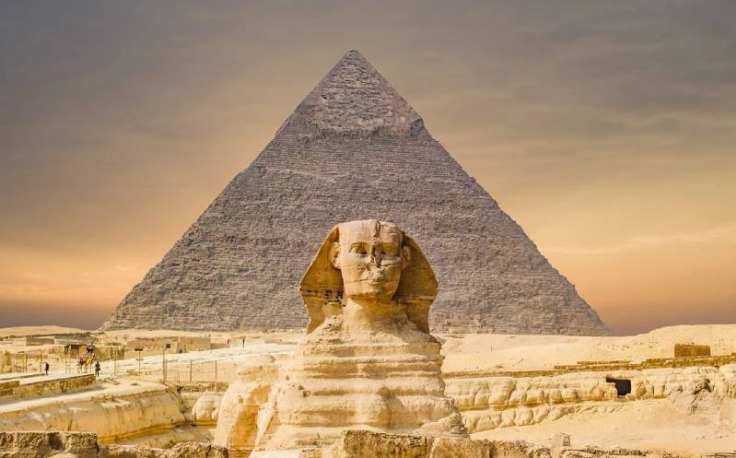 la piramide e la sfinge, piramidi egiziani