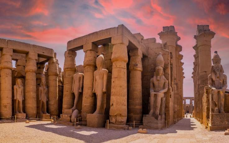 Eclissi 2027, Luxor e le sue grandissimi statue