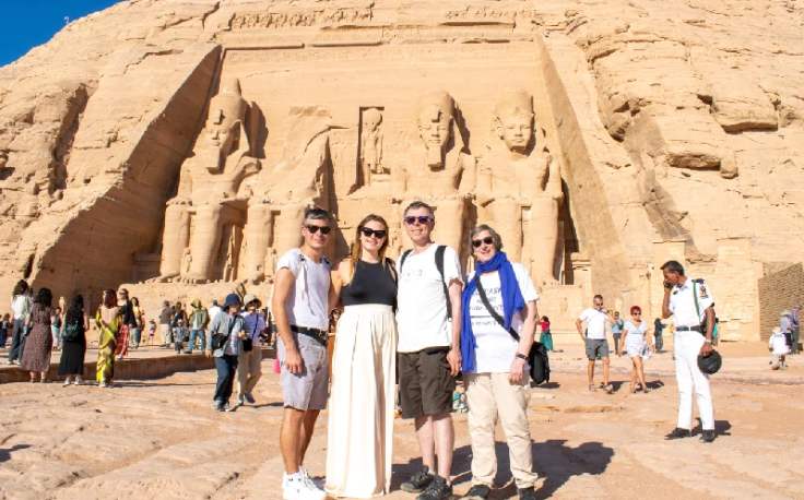 visitatori italiani al tempio di abu simbel, cosa vedere in egitto in 5 giorni